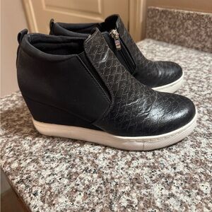 Athletfit Black Wedge Ankle Boots women’s 7
